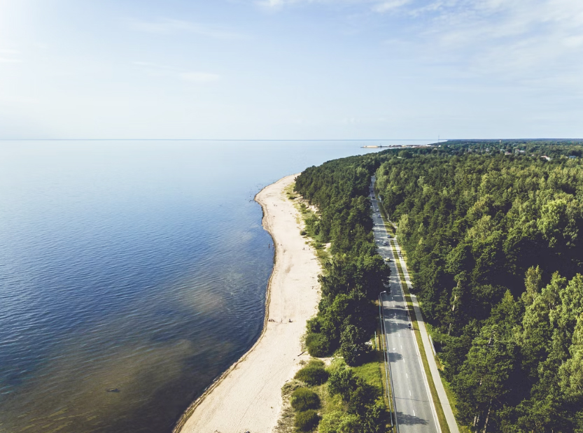 Latvia: matkakohteet, matkaopas ja parhaat nähtävyydet